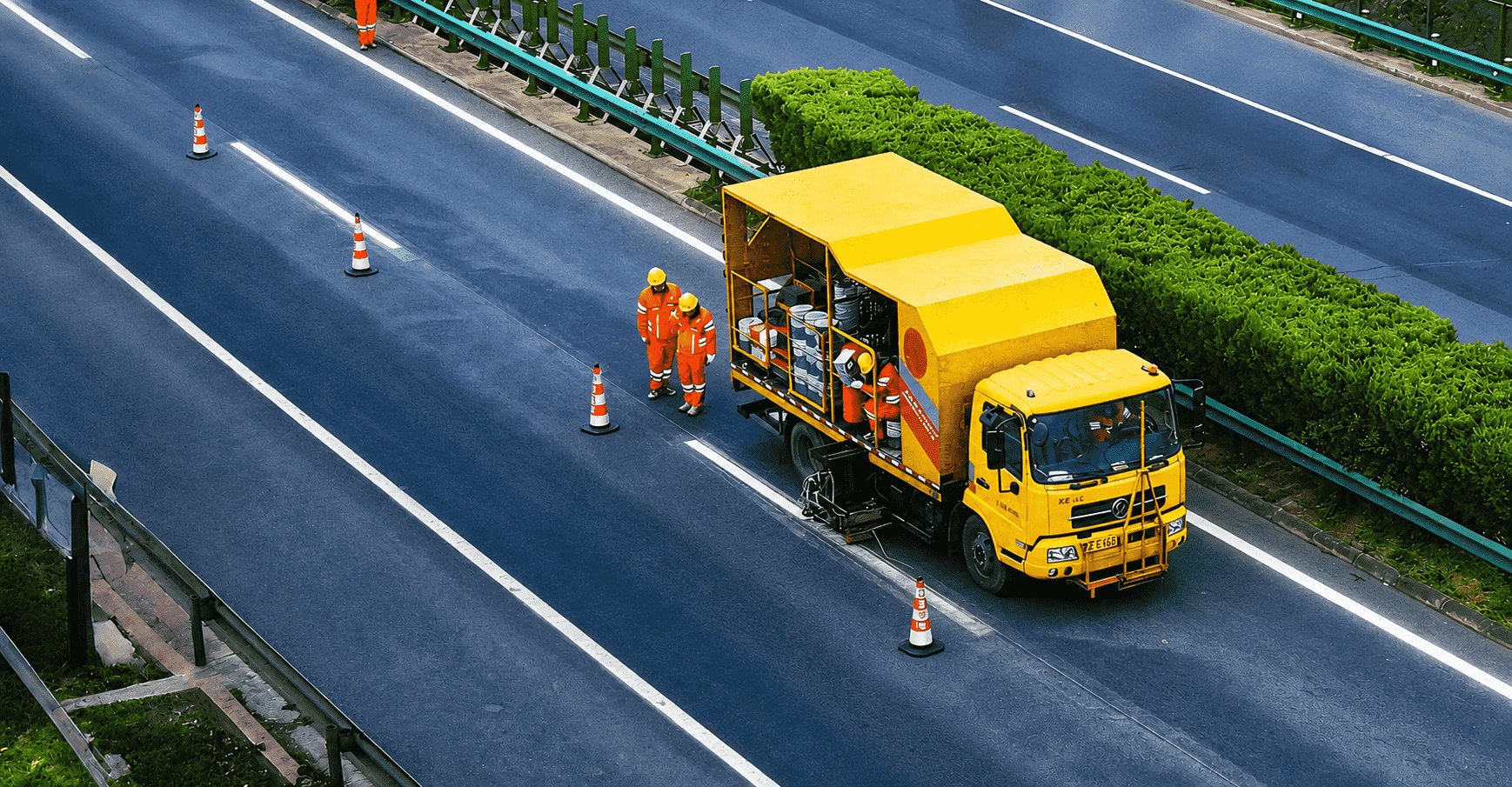Road surface roughening /cleaning